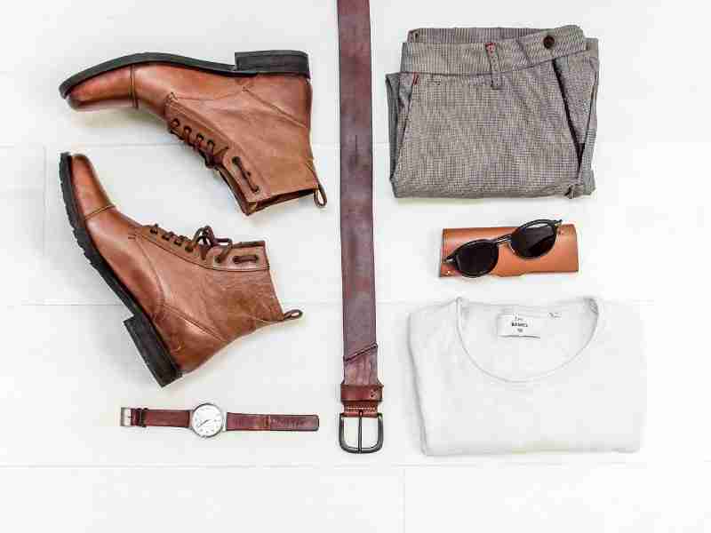 how to pack clothes to save space
