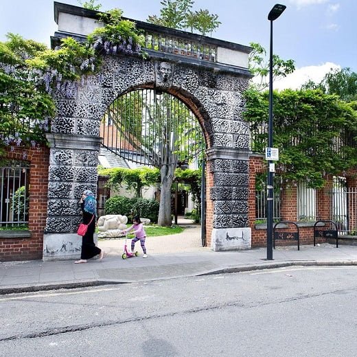 Strong Move Bromley-by-Bow Strong Move Bromley-by-Bow